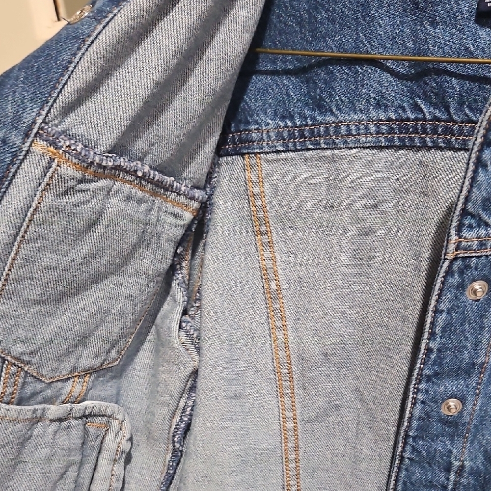 GAP Kids Blue Denim Jacket with Silver Accents XL (12) New With Tags. - Picture 6 of 8